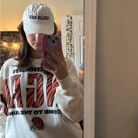 Carillon Beach White Cap, Retailed at $20 - AT LOWEST RECOMMENDED LISTING - Picture 2 of 2